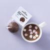 Hot chocolate bomb verpakking plus mok chocolademelk