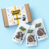 Geschenkpakket chocolade cadeau met drie zakjes chocolade en cadeaubox