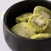 Gevriesdroogde kiwi schijfjes van dichtbij
