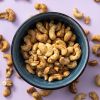 Cashewnoten geroosterd knoflook / rozemarijn in schaaltje