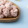 Chocolade rotsjes strawberry / cheesecake van dichtbij