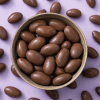 Chocolade paranoten melk in een schaaltje