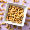 Cashewnoten XXL gebrand ongezouten in een schaaltje