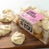 Chocolates For You pindarotsjes met witte chocolade in transparante verpakking