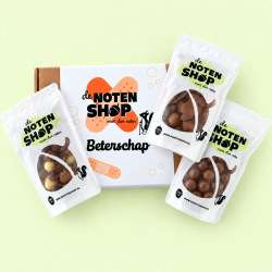 Geschenkpakket chocolade beterschap met cadeauverpakking en drie zakjes chocolade
