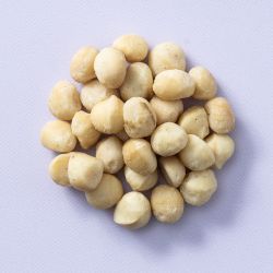 Witte biologische macadamia noten raw
