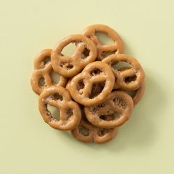 Chocolade pretzels karamel / zeezout