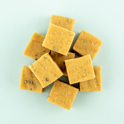 Fudge Cookie Dough van het merk Lonka in een cirkel