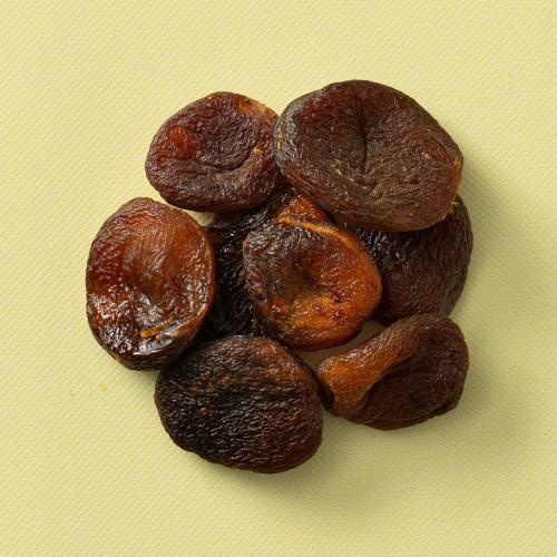 Abrikozen ongezwaveld in een cirkel