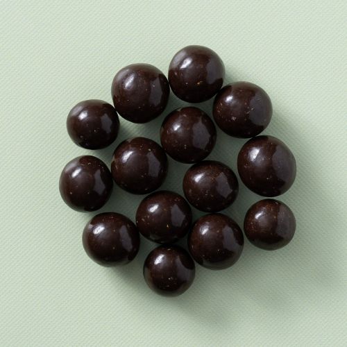 Chocolade hazelnoten puur in een cirkel