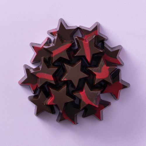 Kerststerren puur opgestapeld