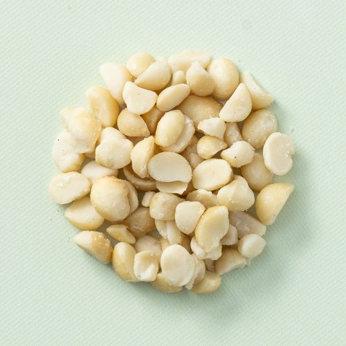 Macadamia notenstukjes ongebrand