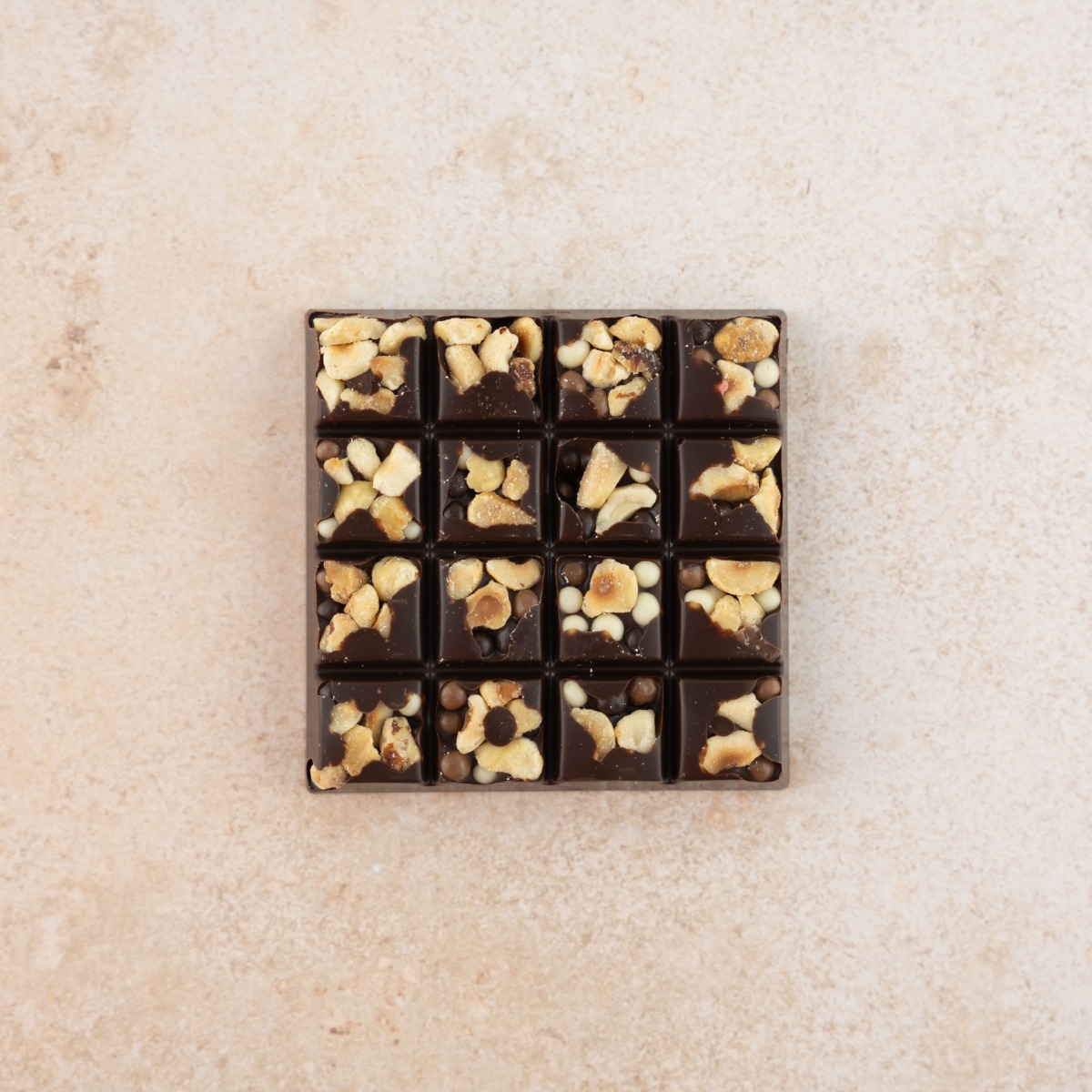 Chocolates For You Choc block puur nuts about crunch (100 gram)