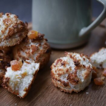 Krokante kokosbollen met limoen en abrikoos