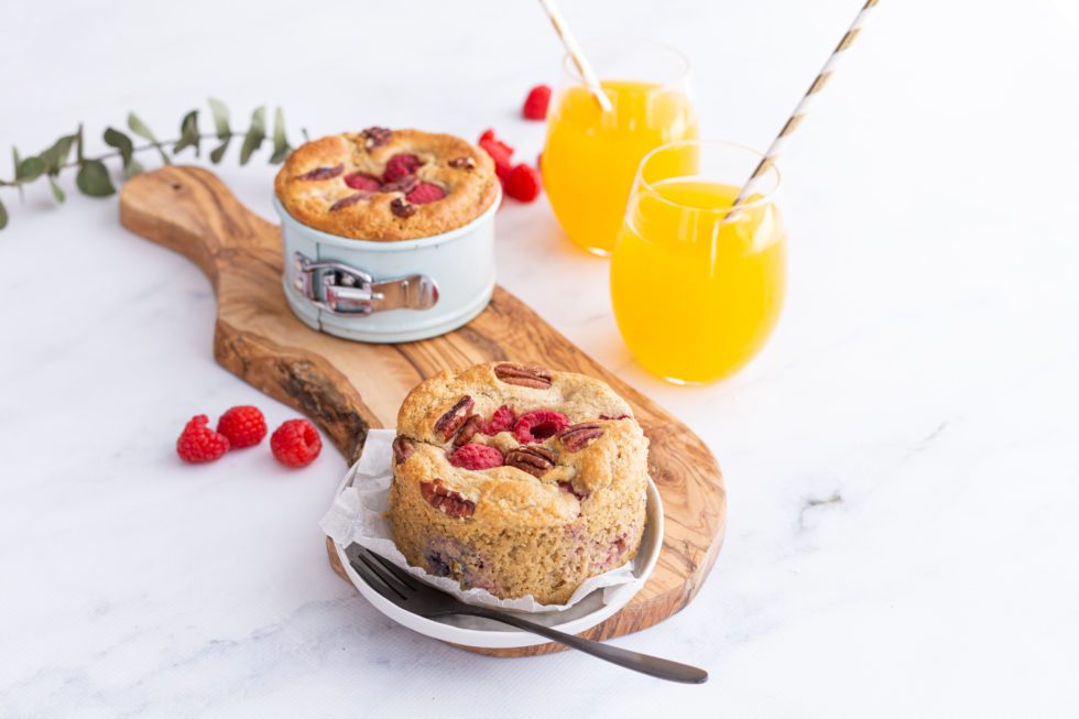 Glutenvrije ontbijttaartjes met frambozen en pecannoten