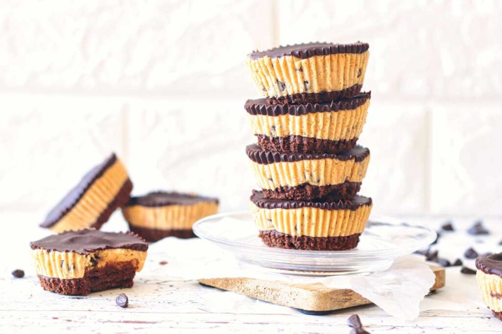 Brownie cookie dough cups