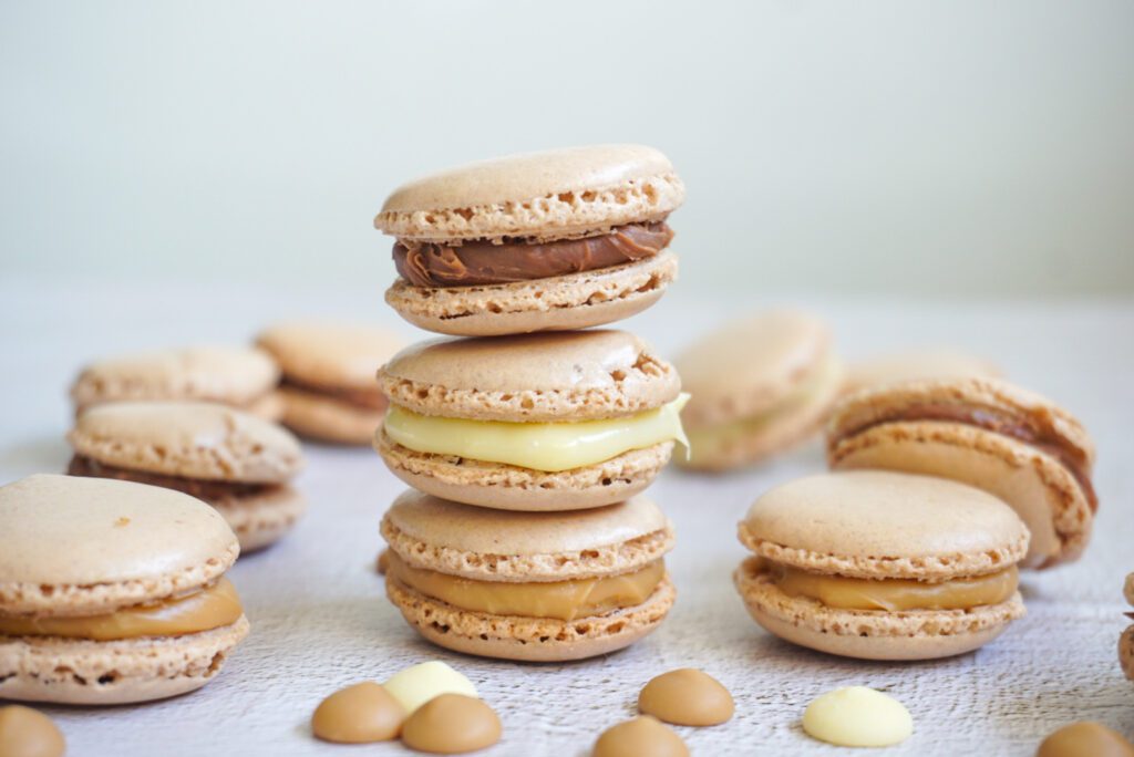 Chocolade macarons met chocolade ganache