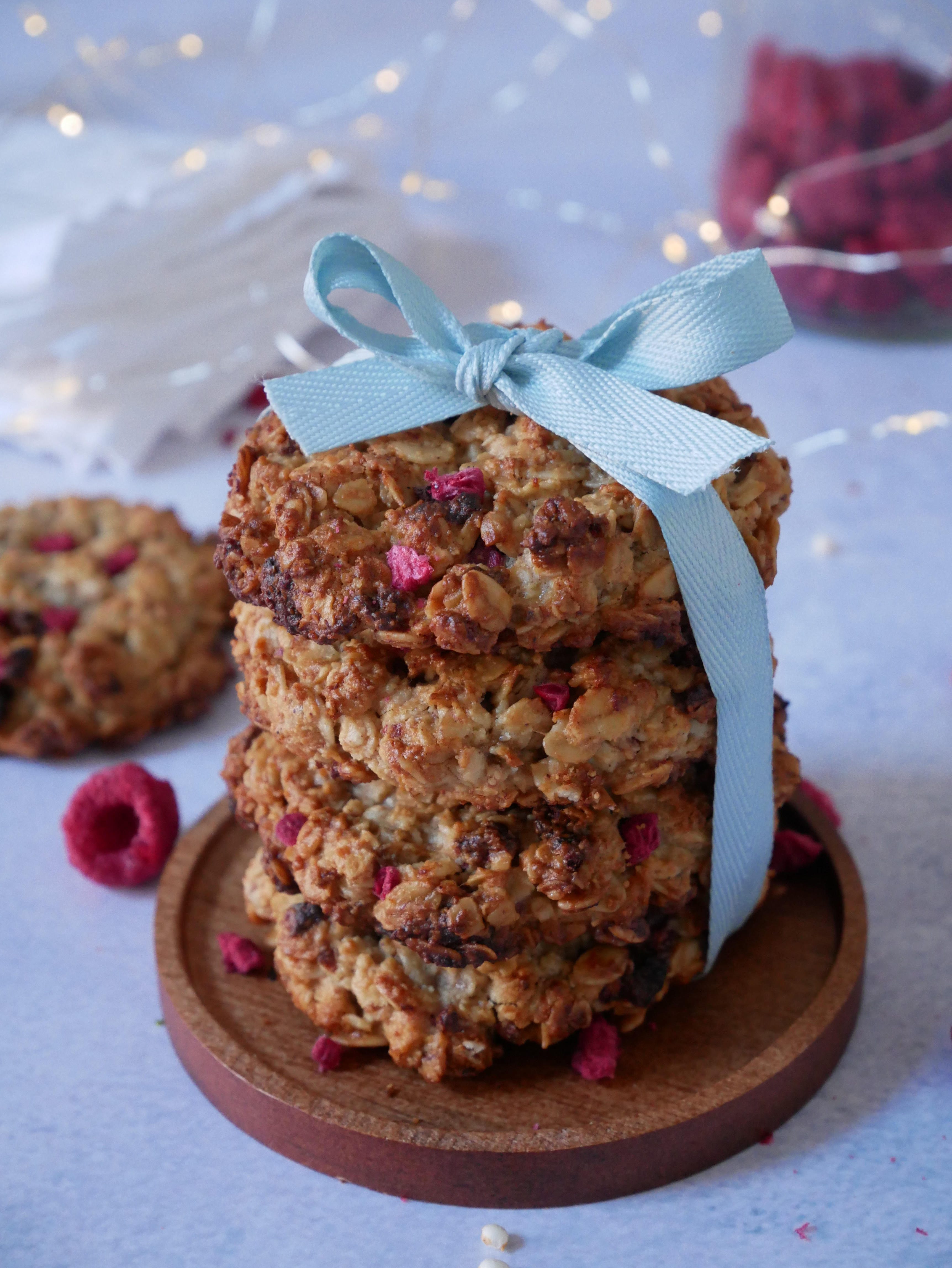 Havermoutkoekjes met gevriesdroogde framboos