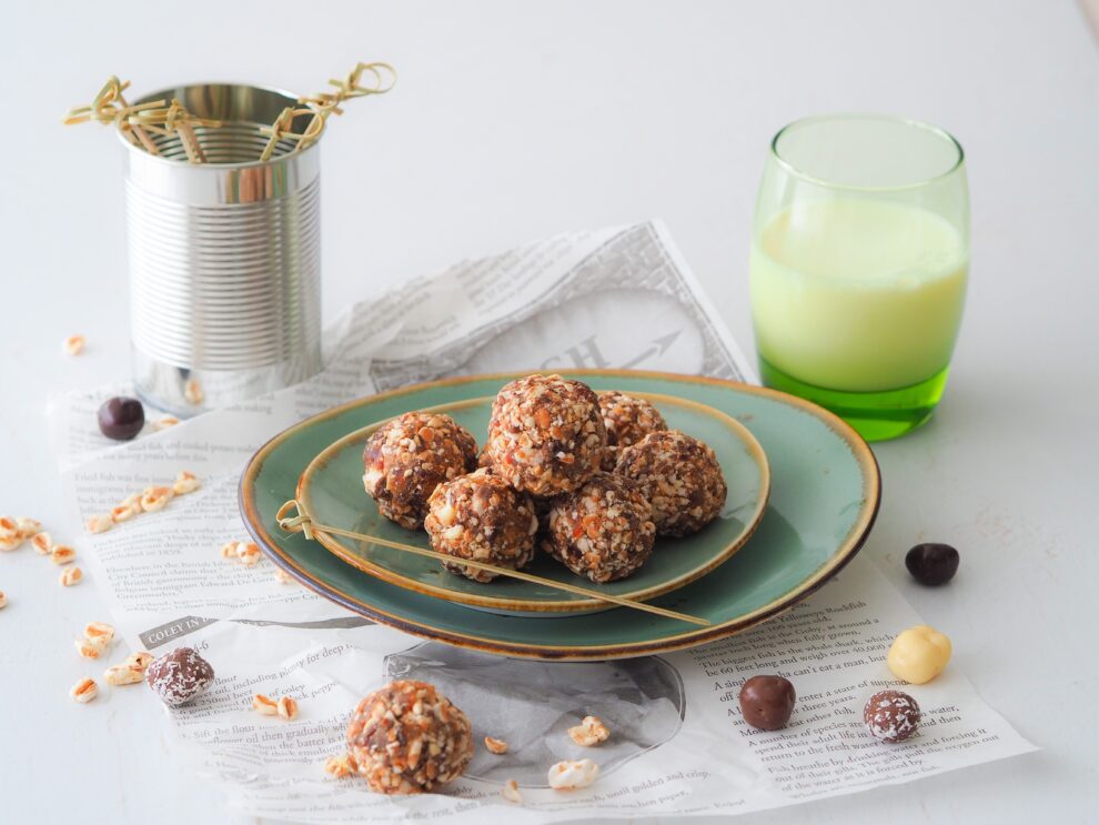 Chocolade en kokos bliss balls