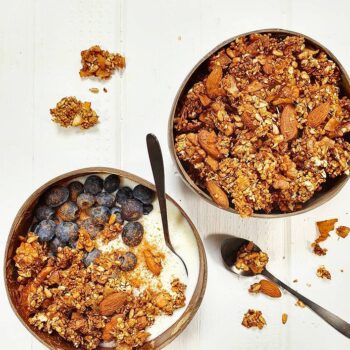 Crunchy granola