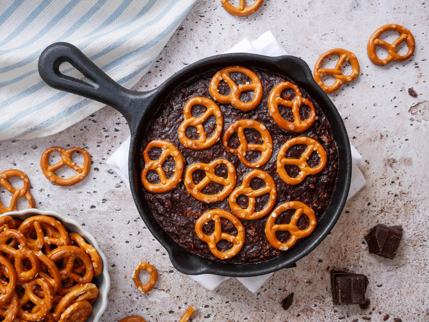 Choco baked oats met pretzels