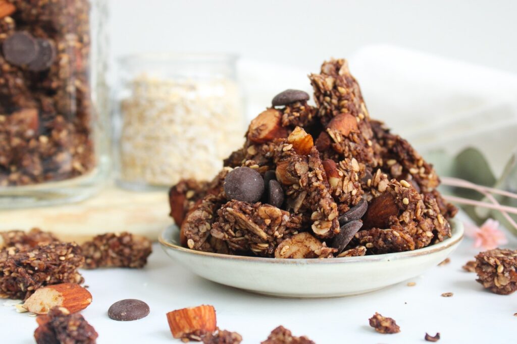 Chocolate/almond granola