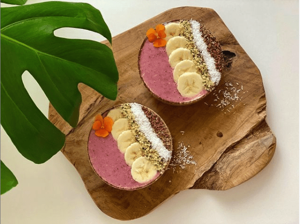 Zomerse Aardbei Smoothie bowl