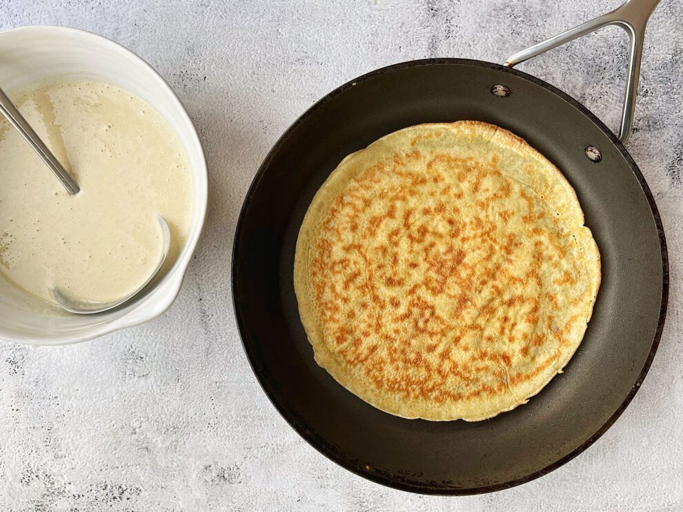 Pannenkoeken bakken in de koekenpan