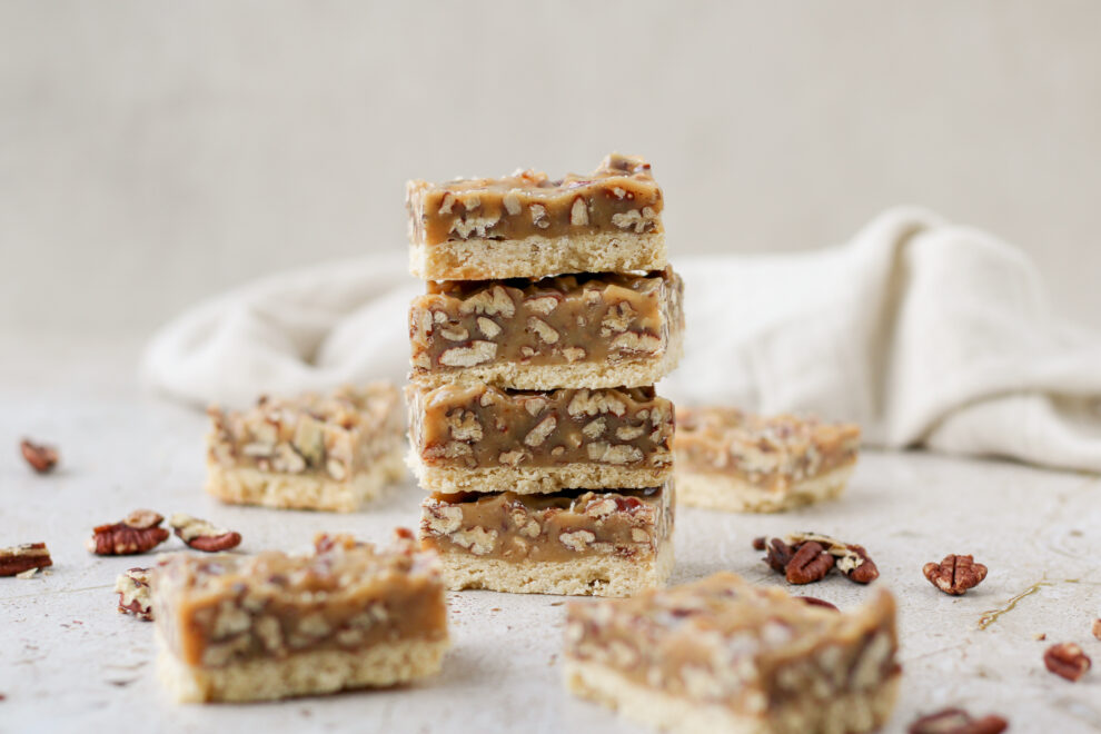 Karamel pecan bars