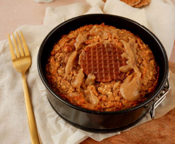 Stroopwafel ontbijttaartje met dadelkaramel