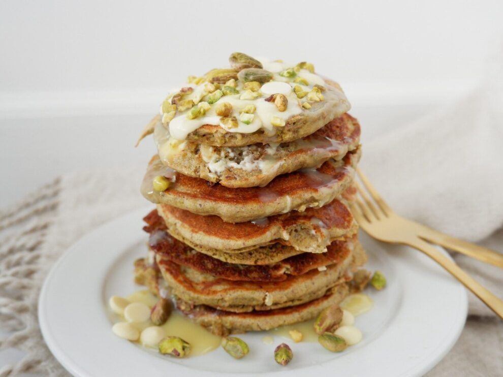 Pistache pancakes met witte chocolade druppels