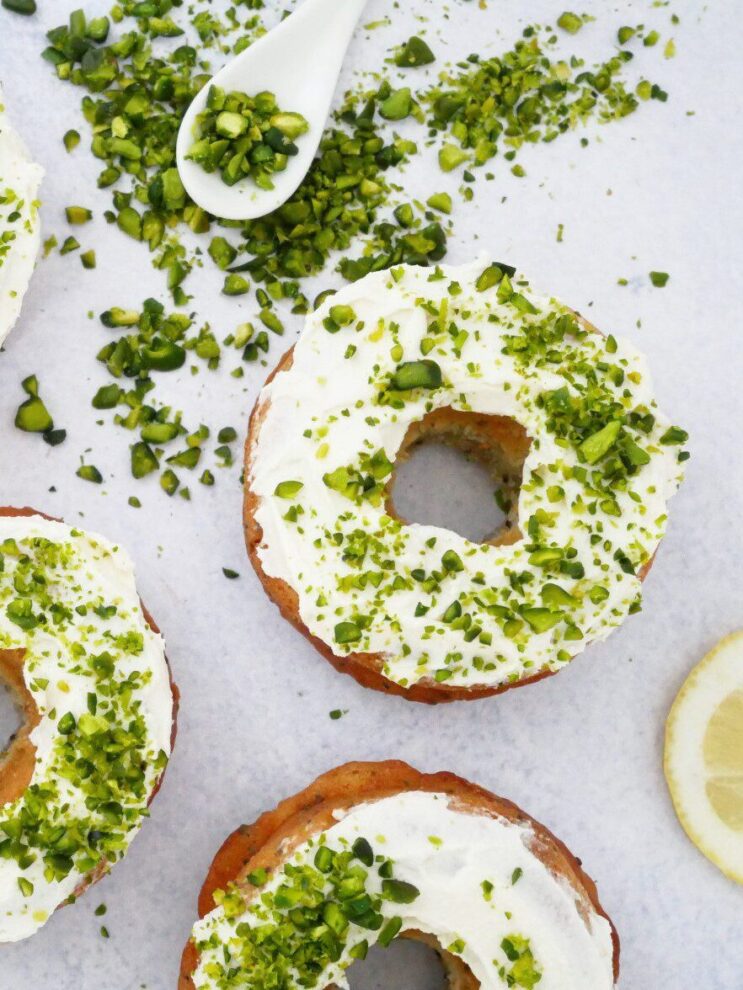 citroen ricotta donuts met pistachenoten vierkant