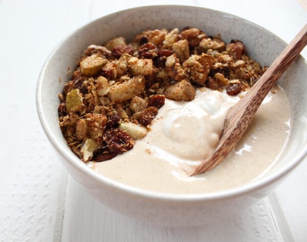 Bananen-smoothiebowl met perencrumble