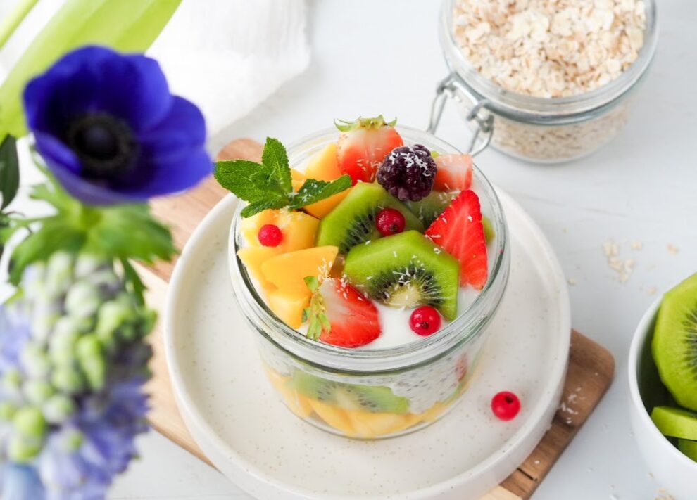 Tropical overnight oats