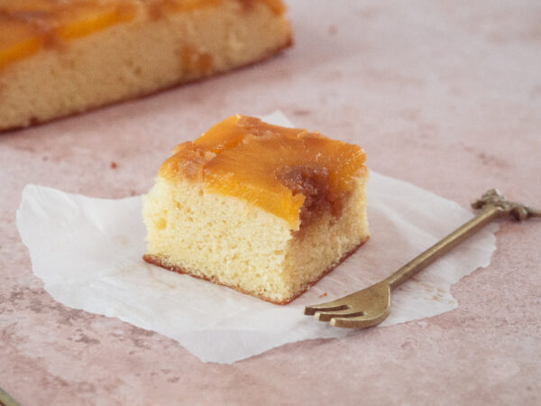 Gekarameliseerde ananas cake