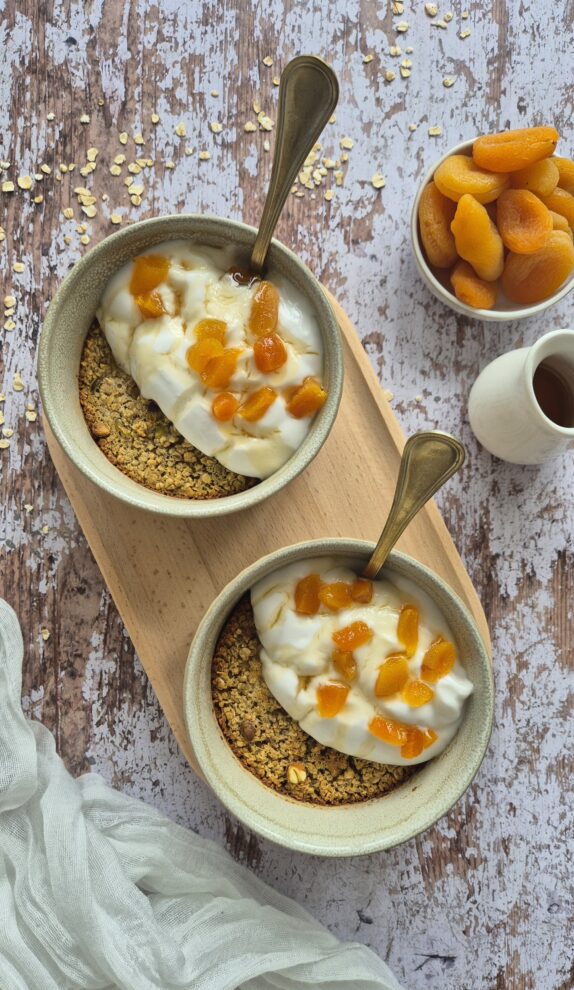 Baked oats met abrikoos, pistache en vanille