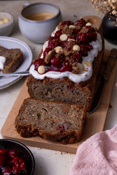 Kersen speculaascake met witte chocolade