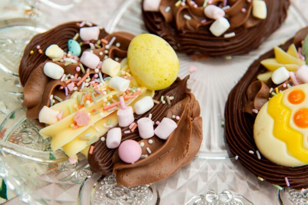 Gespoten chocolade paaseieren Gespoten chocolade paaseieren