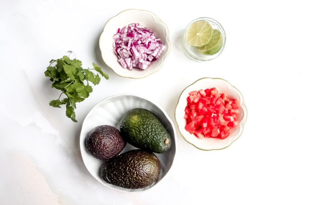 ingrediënten voor het maken van guacamole