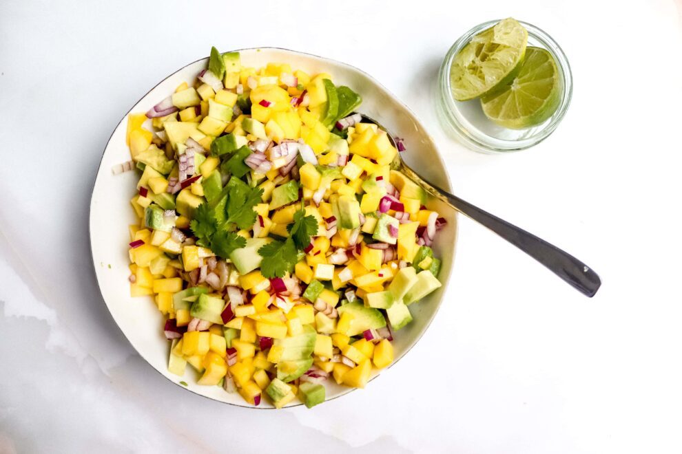 Frisse mango-avocado salsa