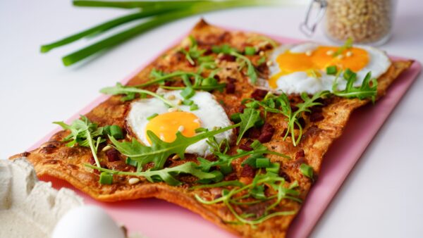 Plaattaart met spek & ei