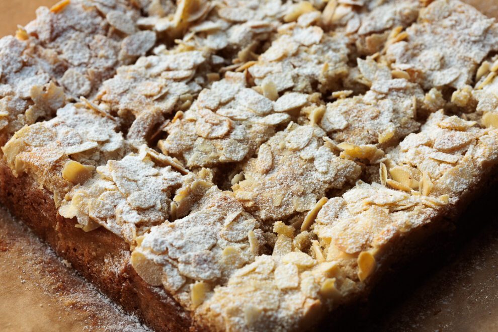 Amandelcroissant blondies Amandelcroissant blondies