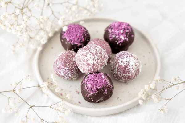 No bake ube-kokos balletjes No bake ube-kokos balletjes